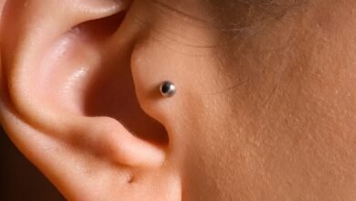 tragus piercing
