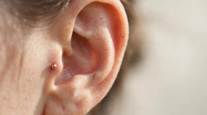 Tragus piercing